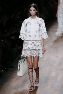 PFW: rich prints and broderie anglaise at Valentino