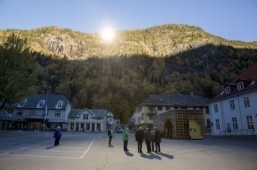 Giant mirrors bring winter sun to Norwegian village