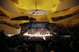 The Orchestre de Paris performing during the Paris Philharmonie's gala opening, January 14, 2015 ©AFP PHOTO / POOL / CHARLES PLATIAU