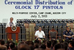 President Aquino cites the Philippine National Police for achievements in peace and order despite equipment shortage
