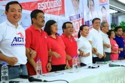 Poe regains solo lead in ABS-CBN Pulse Asia survey
