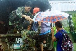 ‘Nona’ kills man, leaves trail of destruction in Northern Samar