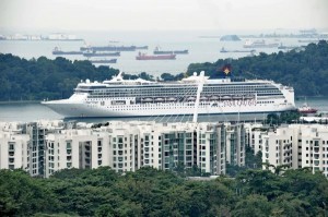 Singapore lures record number of visitors