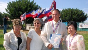 PHL CONSULATE DONATES BOOKS TO CARSON