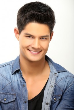 Daniel Matsunaga signs exclusive contract with ABS-CBN