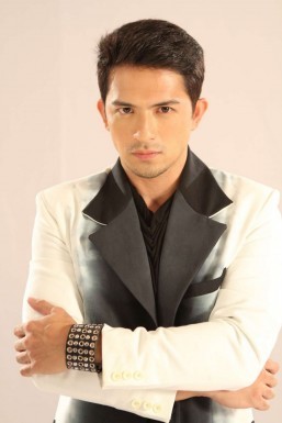 Dennis Trillo on Luis-Jennylyn split: ‘Wala akong kinalaman diyan!’