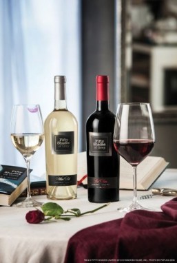 ‘Fifty Shades of Grey’ author launches wine