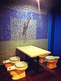 Toilet-themed restaurant opens in Los Angeles