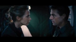 Full trailer: Blunt and Cruise team up for ‘Edge of Tomorrow’