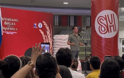 PBBM distributes rice to Manila residents, vows program expansion