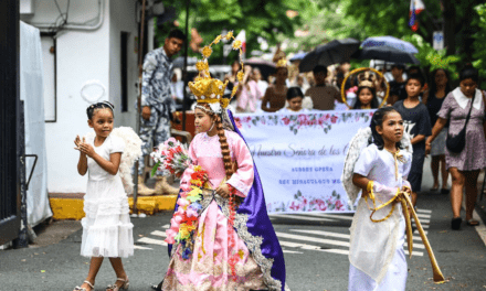 SANTACRUZAN