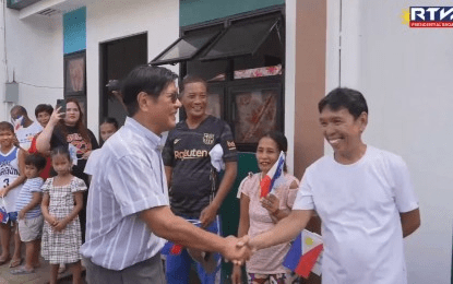 Marcos turns over 1,099 housing units to displaced families in Laguna