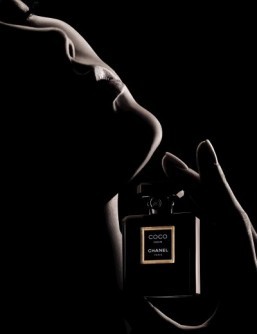 Karlie Kloss fronts campaign for Coco Noir by Chanel