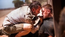 Robert Pattinson at the mercy of Guy Pearce in ‘The Rover’ trailer